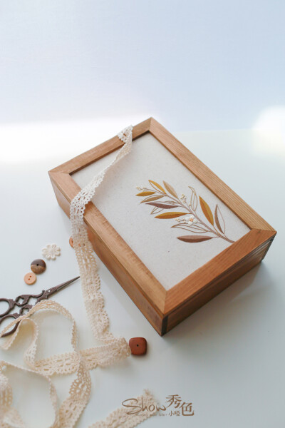 《陌上》，我的秋。来自绣色欧式刺绣网络课程实例作品。