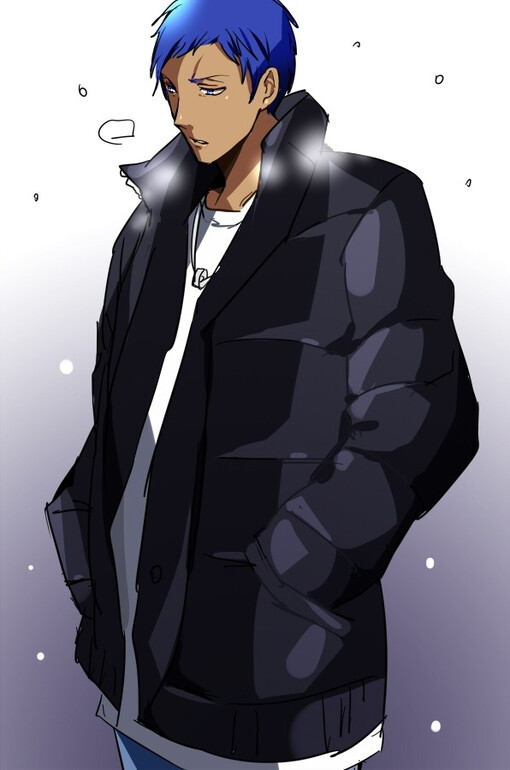 黑子的篮球 青峰大辉 阿大 动漫帅哥 嘿嘿 馁，作者是很喜欢阿大的，阿大在这张图上穿的衣服，是作者的外套哦。