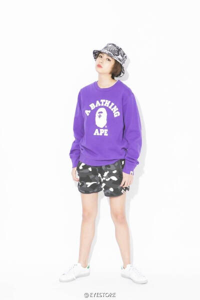 A Bathing Ape Ladies 发布了2015春夏lookbook，基本上每次我都是看model大于看衣服的了，品牌也十分会挑人，从之前的琉花、emma再到mona等等，所以～～这次的model是？