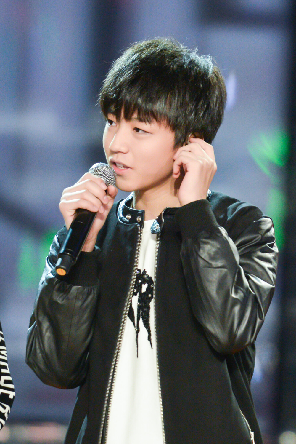 TFBOYS王俊凯 2014.12.31 江苏跨年演唱会现场。