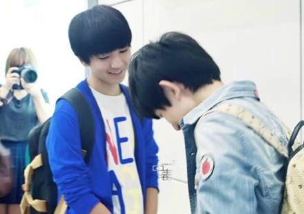 图见：见cr和logo