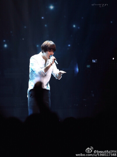 郑容和，solo 亚巡，0228 seoul，cr:logo