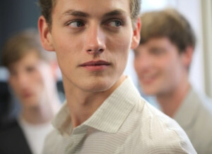 Jakob Hybholt_男模_欧美_帅哥_人物_摄影_美男子_手机壁纸_头像