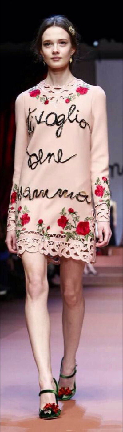 【衣睹为快时装周】Dolce &amp;amp; Gabbana RTW F/W 2015 杜嘉班纳让女人无论哪个阶段都最美 服饰风尚