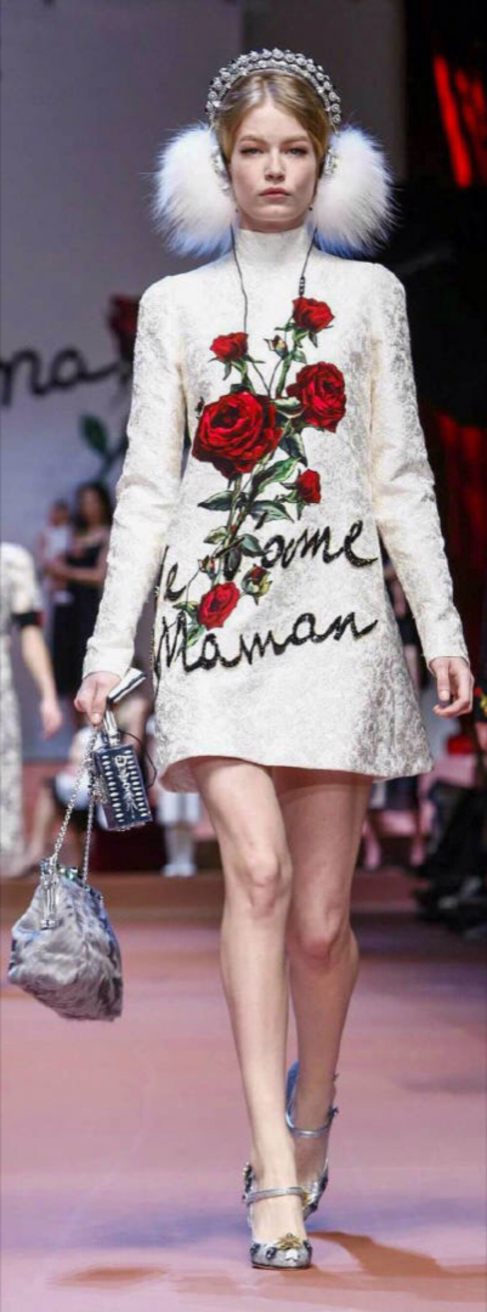 【衣睹为快时装周】Dolce &amp;amp; Gabbana RTW F/W 2015 杜嘉班纳让女人无论哪个阶段都最美 服饰风尚