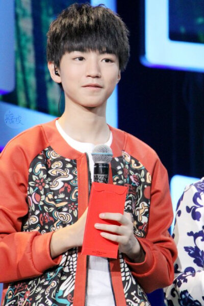 #TFBOYS王俊凯# #王俊凯# 央视网络春晚 cr xxx痞皮xin