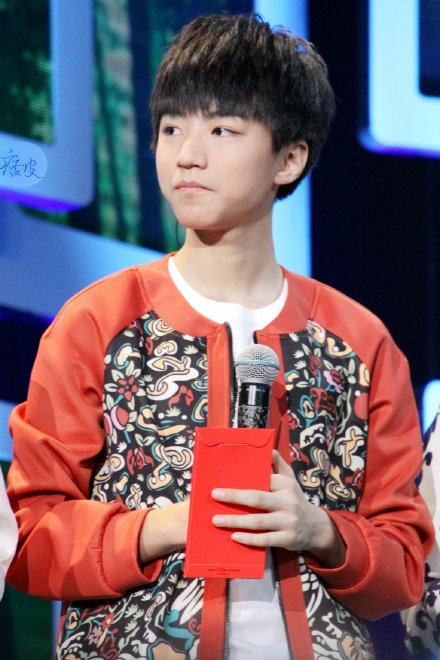 #TFBOYS王俊凯# #王俊凯# 央视网络春晚 cr xxx痞皮xin