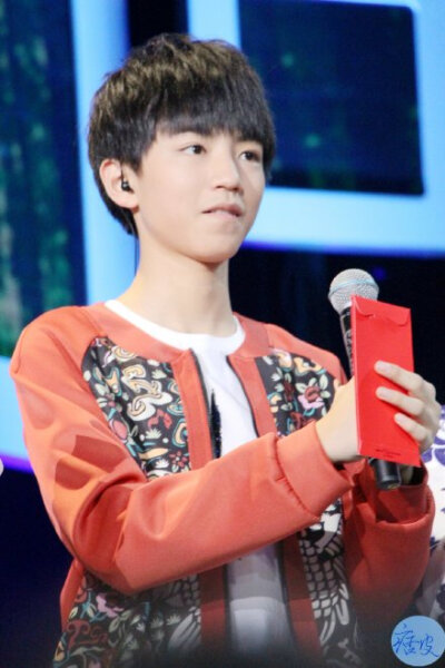 #TFBOYS王俊凯# #王俊凯# 央视网络春晚 cr xxx痞皮xin