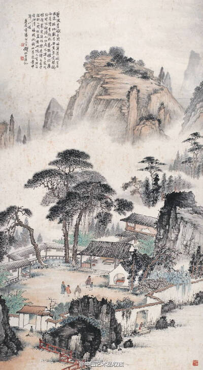 #山水画#【 钱松岩 《松阁访友图》】纸本设色，174.5×96cm，1940年作。款识：碧波苍巘之间，林薄萧摵，苔石幽深，拓地数弓，安置草堂，闭关而居，读书饮水，豢鹤种松，尘纷所不能扰也。扣扃不速之客，其唯有岩叟溪侣…