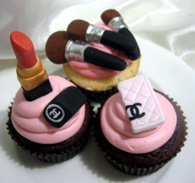 #Chanel #cupcake