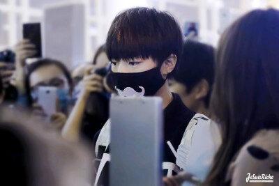 TFBOYS王俊凯 2015.02.28 深圳宝安机场-重庆江北机场图。