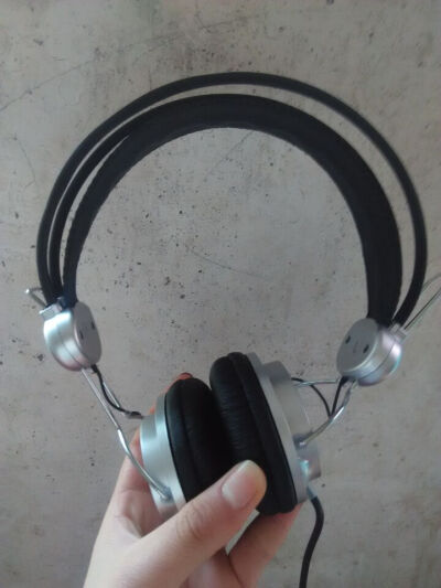 元宵节在家听歌！迷上了手嶌葵！