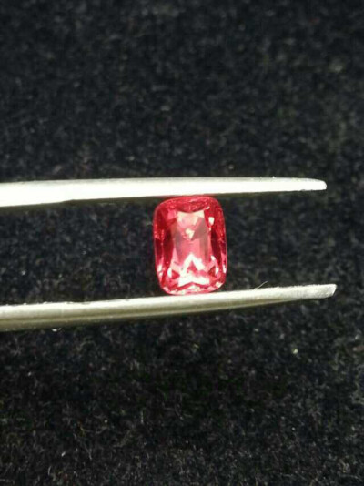 緬甸紅尖晶1.71CT。5000