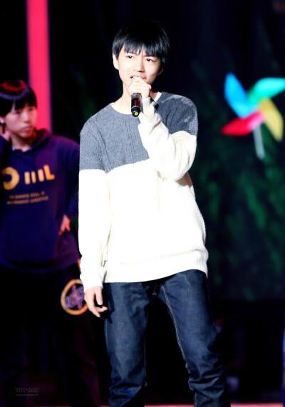 TFBOYS王俊凯 2015.02.10 央视网络春晚彩排现场。