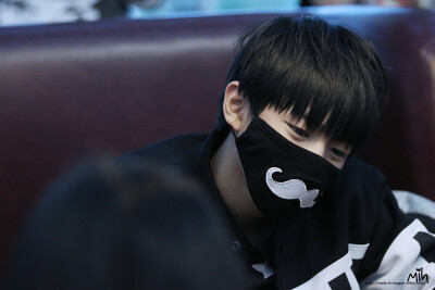 TFBOYS王俊凯 2015.02.28 深圳宝安机场-重庆江北机场图。