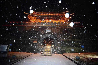 大雪天的东关街，这张盗图单纯觉得很美