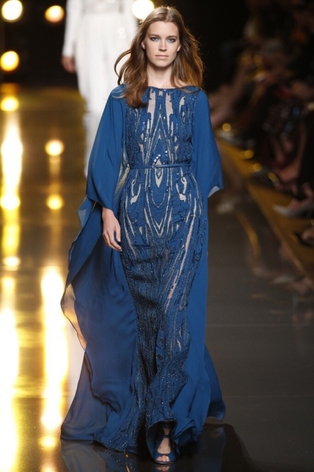 【衣睹为快时装周】2015秋冬时装周。Elie Saab F/W 2015 RTW。服饰风尚。时装周。深海。华光溢彩。