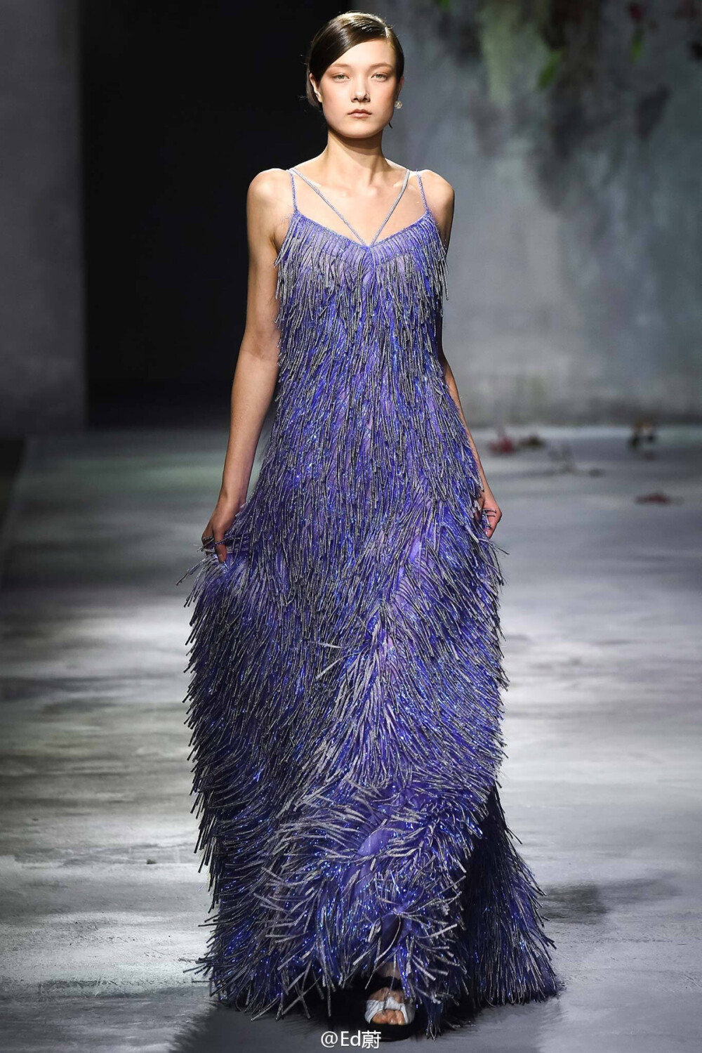 【衣睹为快时装周】2015秋冬时装周。Vionnet F/W 2015 来自冰岛的女神。服饰风尚。时装周。华光溢彩。