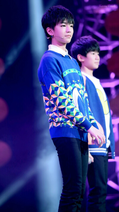 #王俊凯# #TFBOYS王俊凯# 141217 过年七天乐 cr：咕噜蘑菇汤