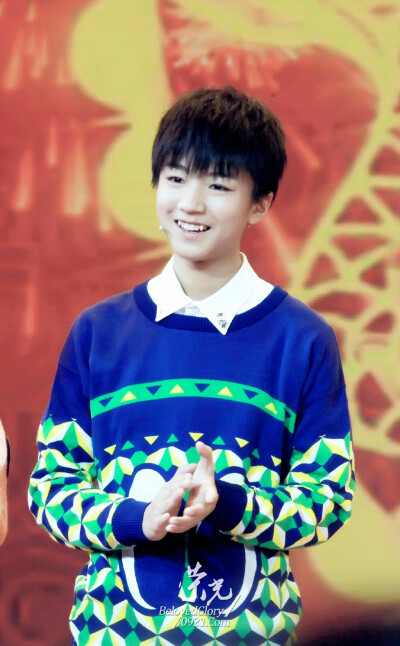 #王俊凯# #TFBOYS王俊凯# 141217 过年七天乐 cr：BelovedGloryWJK荣光