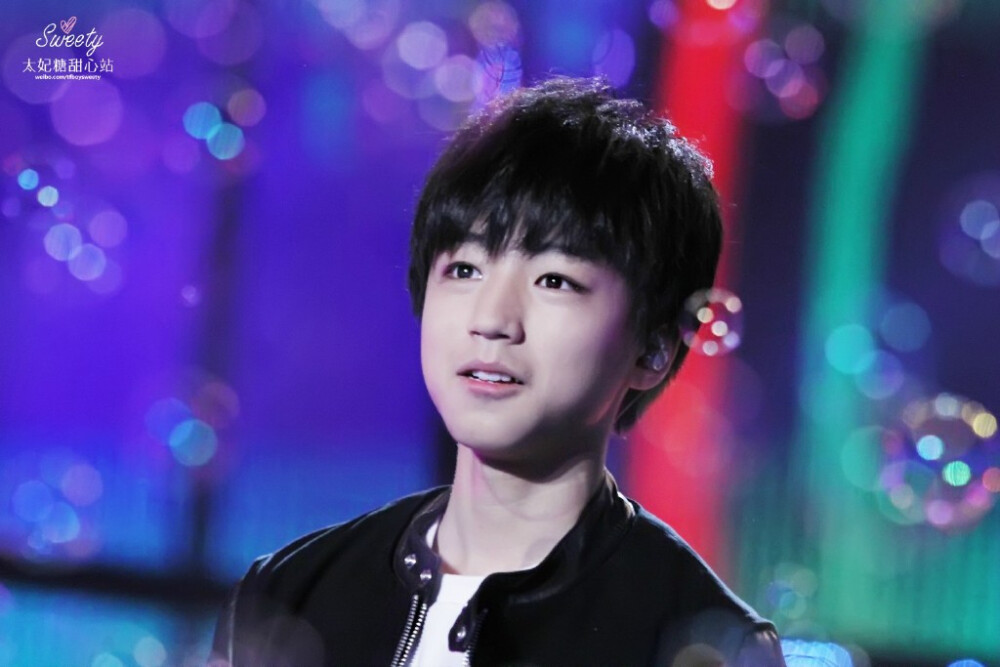 #王俊凯# #TFBOYS王俊凯# 141231 江苏跨年 cr：TFBOYSweety太妃糖_甜心站