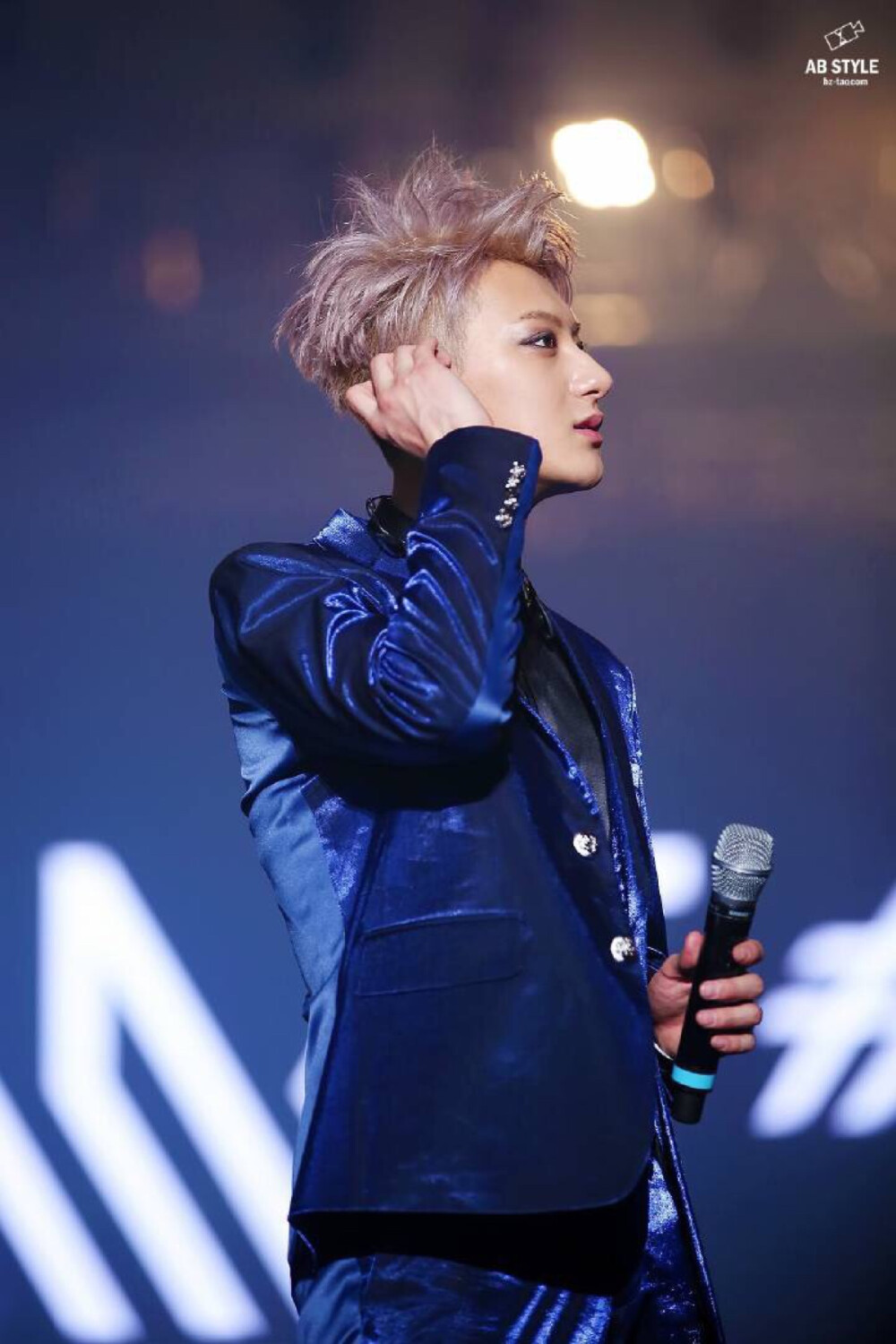 黄子韬 TAO EXO