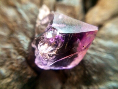 紫水晶原矿晶体