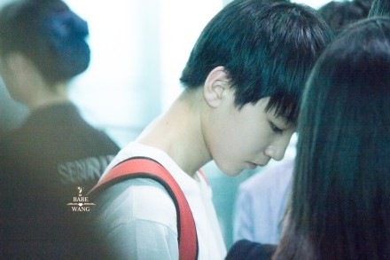 #王俊凯# #TFBOYS王俊凯# 20140413重庆至北京 cr 2BabeWang