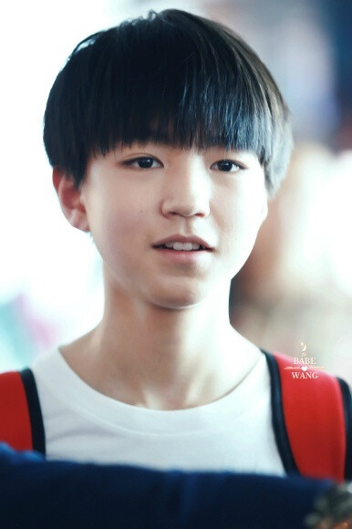 #王俊凯# #TFBOYS王俊凯# 20140413重庆至北京 cr 2BabeWang