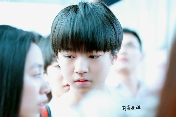 #王俊凯# #TFBOYS王俊凯# 20140413重庆至北京 cr 莉莉姐姐