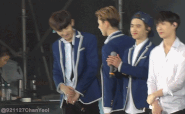 竹马太调皮，图片来源于微博