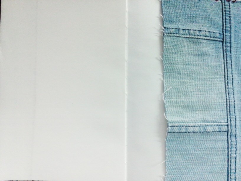 背面可以放卡片:-D