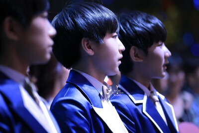 #TFBOYS##TFBOYS王俊凯##王俊凯# 20140415音悦V榜年度盛典 cr 2BabeWang