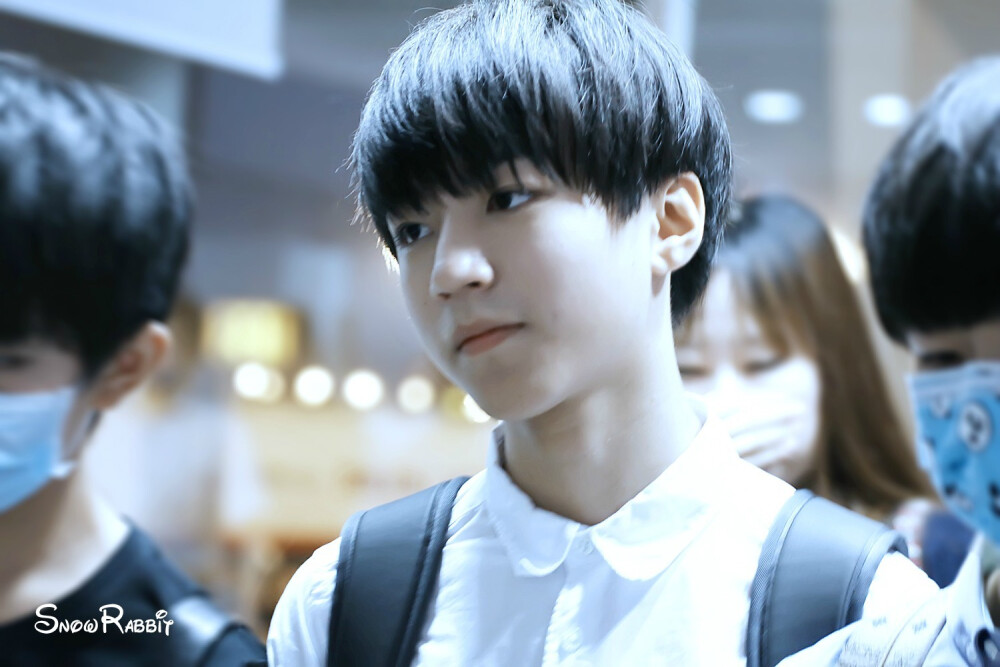 #王俊凯# #TFBOYS王俊凯# #tfboys# 140805 北京首都机场 cr：SnowRabbit_