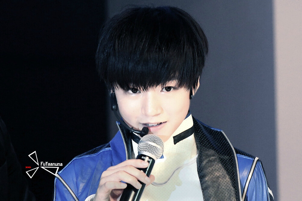 #王俊凯# #TFBOYS王俊凯# #tfboys# 140805 热力赛车新闻发布会表演 cr：FuYaanuna