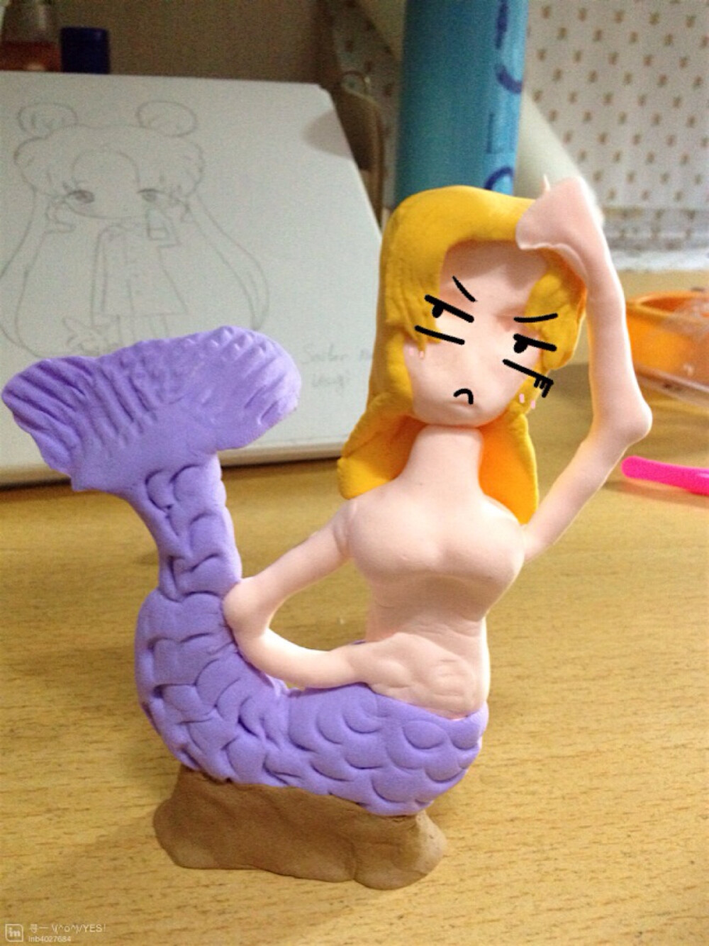 看什么看没见过深陷泥塘自力更生乐观竖中指的美人鱼嘛