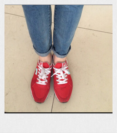 王子没钱买白马，公主穿着斐乐走天下