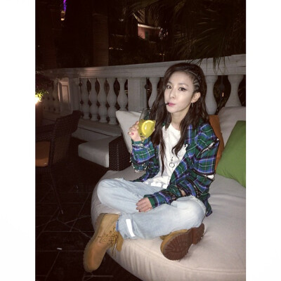 #2ne1