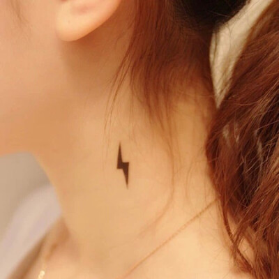 纹身就像爱人久了会上瘾 。