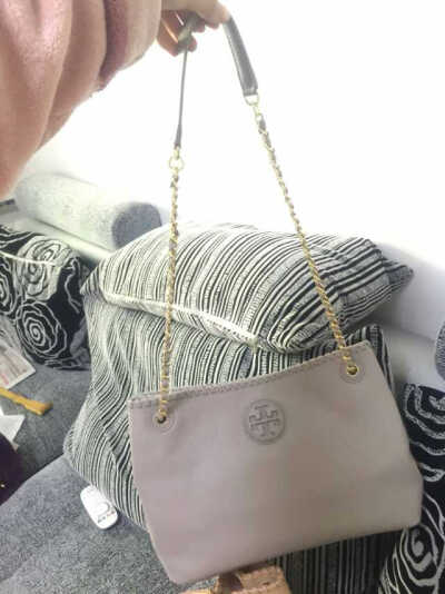 tory burch 链条包 可单肩可手提 可单链可双链 33 25 13 听说别人家600多？