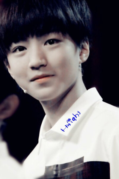 #王俊凯# #TFBOYS王俊凯# #tfboys# TFBOYS王俊凯20141016中国文艺录制cr：logo