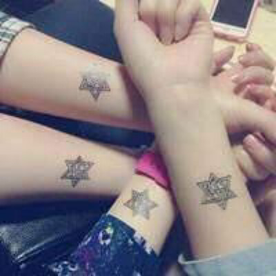 纹身就像爱人久了会上瘾 。