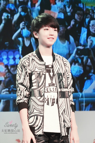 #王俊凯# #TFBOYS王俊凯# 140809 广州Ani-Joy安捷动漫游戏展 cr：TFBOYSweety太妃糖_甜心站