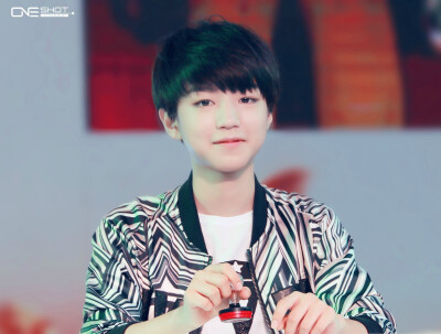 #王俊凯# #TFBOYS王俊凯# 140809 广州Ani-Joy安捷动漫游戏展 cr：-K-OneShot