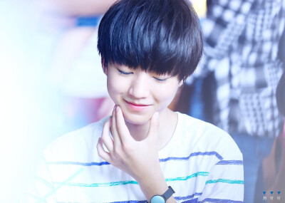 #王俊凯# #TFBOYS王俊凯# 140812台湾行 cr：热可可0v0