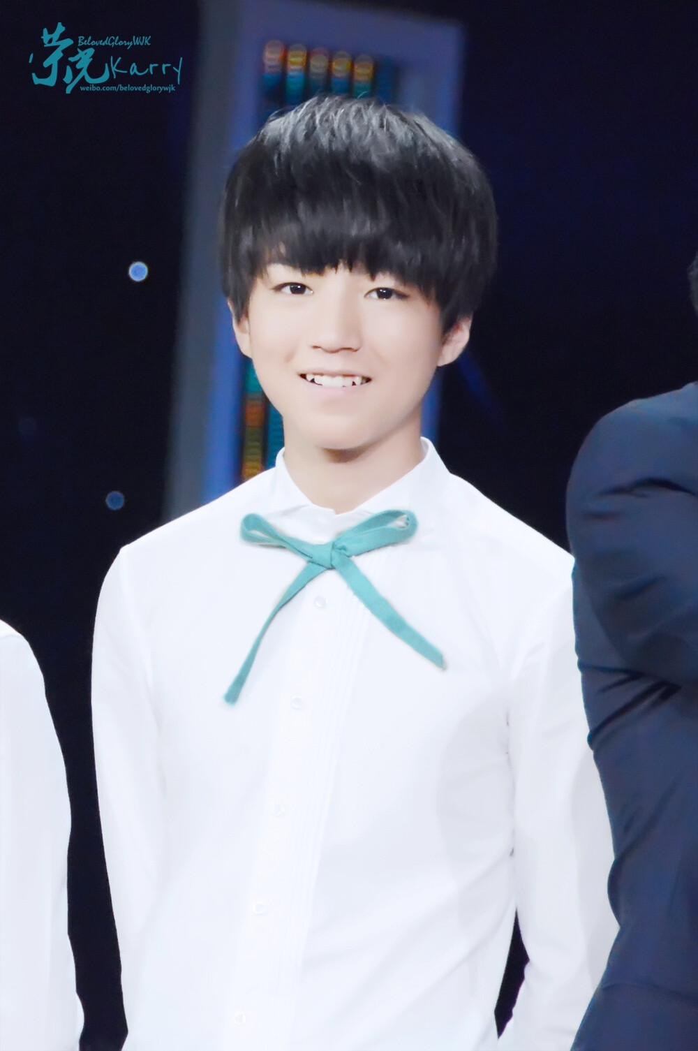 #王俊凯# #TFBOYS王俊凯# 140821开学第一课 cr： BelovedGloryWJK荣光