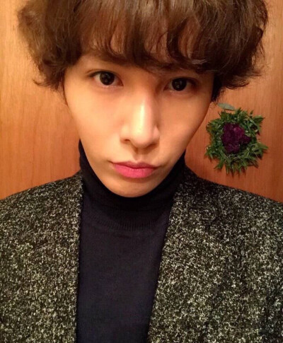 著名韩国歌手，演员，音乐制作人，出生于日本，被各国称为“比女人还美的男人”