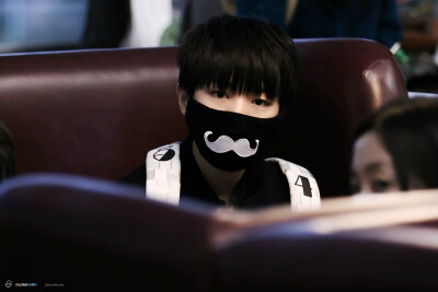 TFBOYS王俊凯 2015.02.28 深圳宝安机场-重庆江北机场图。