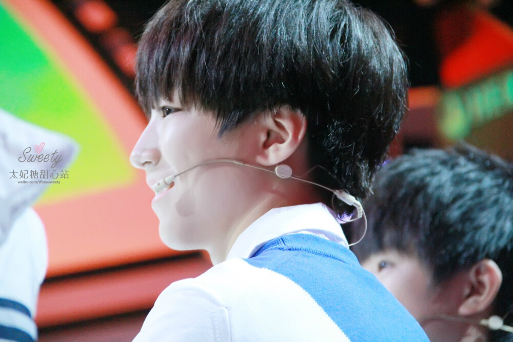 #王俊凯# #TFBOYS王俊凯# 140828年代秀 cr：TFBOYSweety太妃糖_甜心站