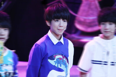 #王俊凯# #TFBOYS王俊凯# 140828年代秀 cr：嘿哟哟哟哟哒哒